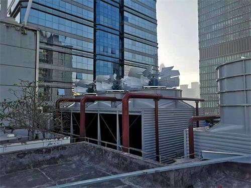 <a href=http://m.sdfly.com.cn/product/lqt/ target=_blank class=infotextkey>冷卻塔</a>噪音治理改造