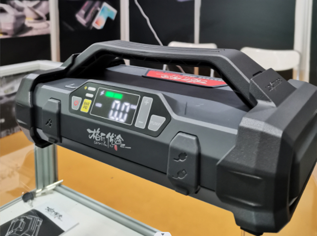 格氏優途汽車應急啟動電源帶氣泵 lokithor